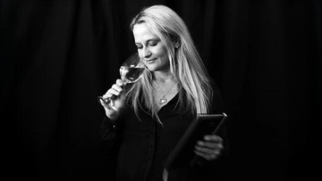Malu Lambert - WINE-OF-THE-MONTH-CLUB